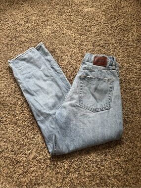 GAP Women's Light Blue Straight Leg Jeans